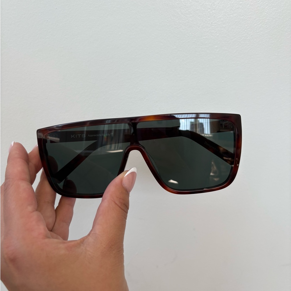 NEW Thrive Kits D-Frame Tortoise Shell Sunglasses